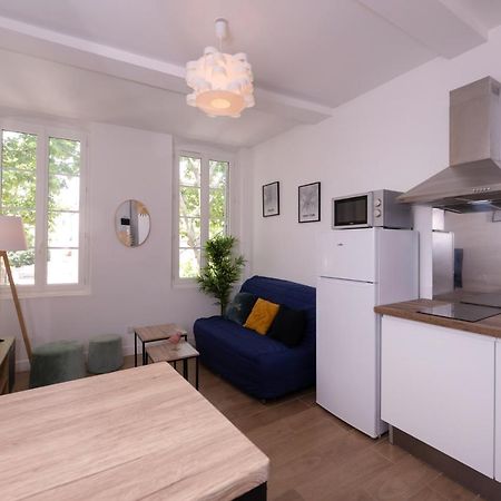 Le Nostradamus - Magnifique Appartement Cours Principal Plein Centre Avec Parking Салон дьо Прованс Екстериор снимка