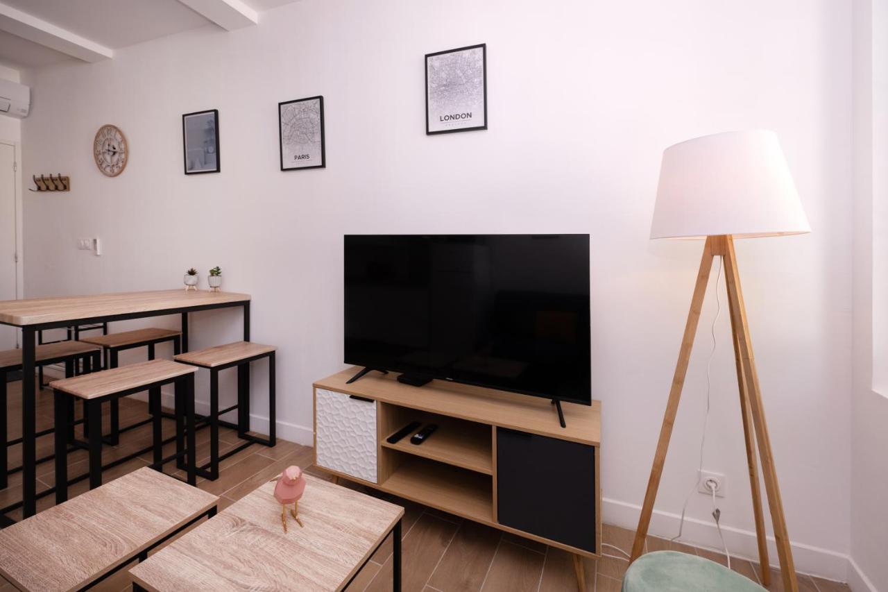 Le Nostradamus - Magnifique Appartement Cours Principal Plein Centre Avec Parking Салон дьо Прованс Екстериор снимка